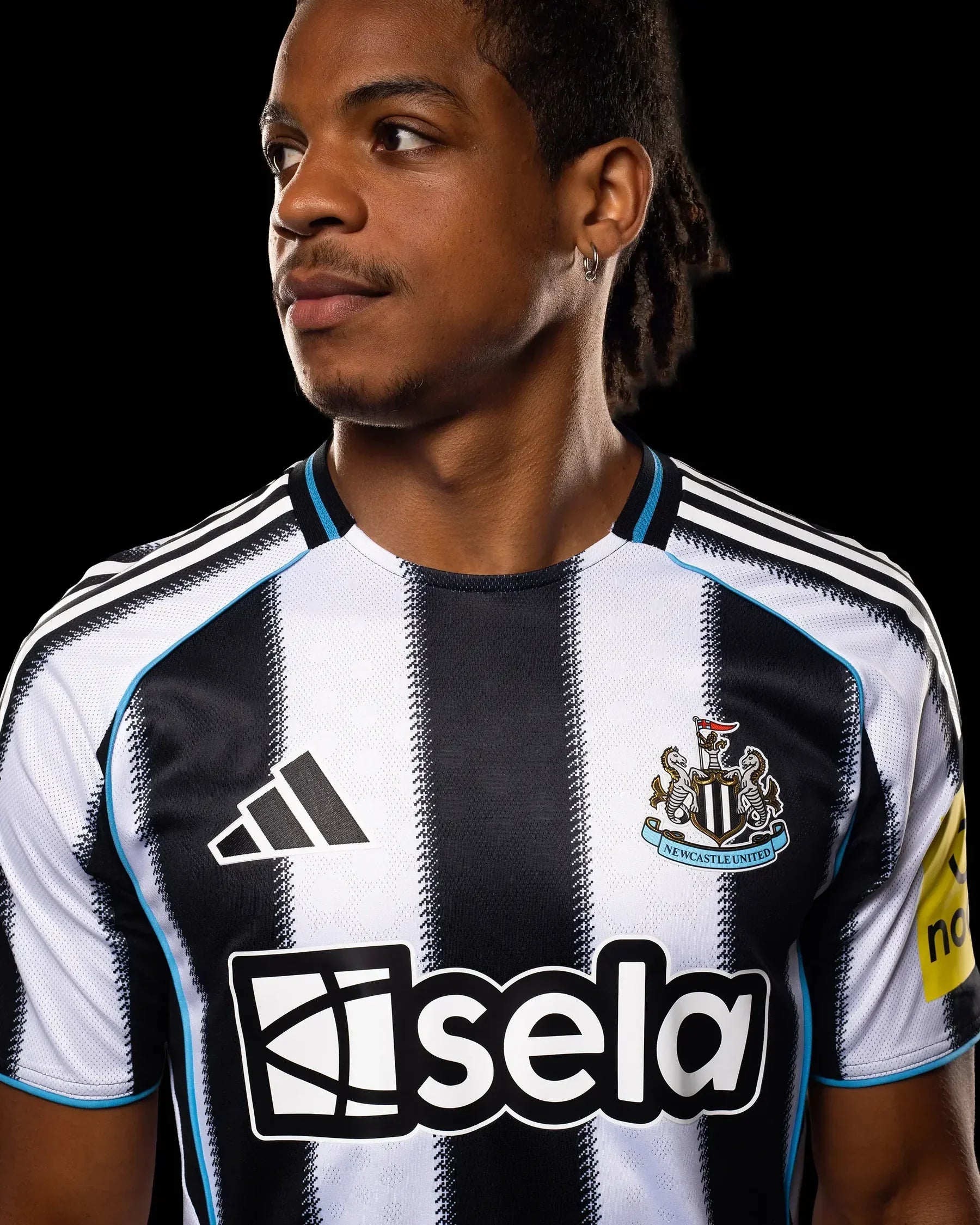 Newcastle Home Player Version Jersey 2025/26