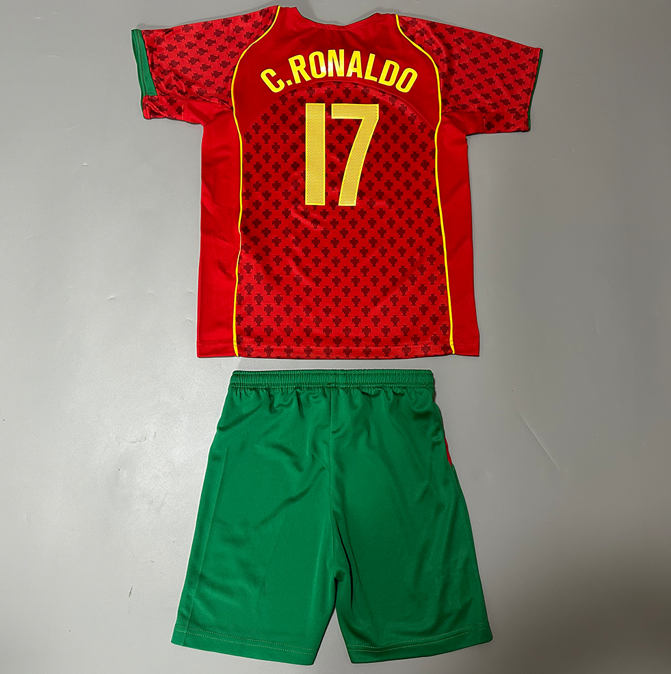 Portugal classic Home 2004 With RONALDO 17 Kids KIT