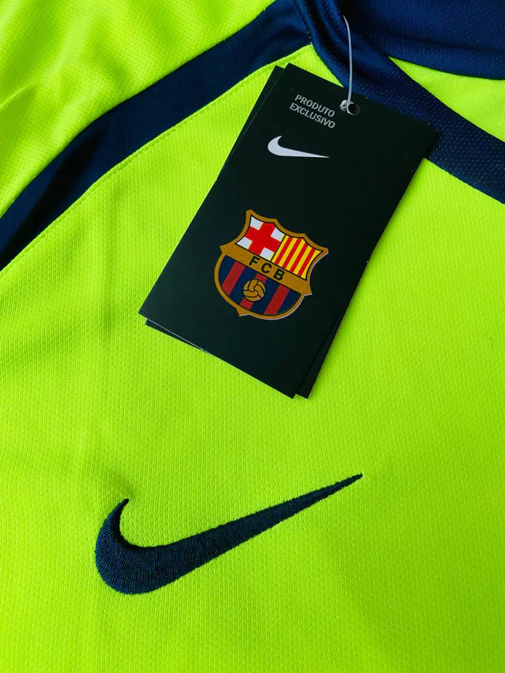 Barcelona Classic 2005-06 with Messi 30 Kids KIT
