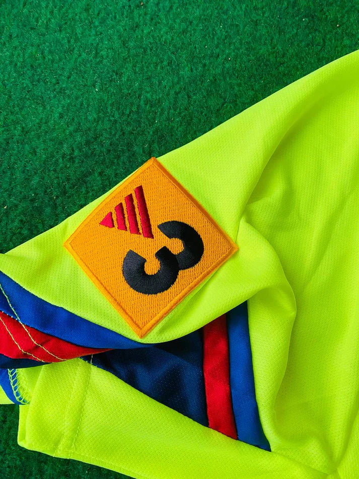 Barcelona Classic 2005-06 with Messi 30 Kids KIT